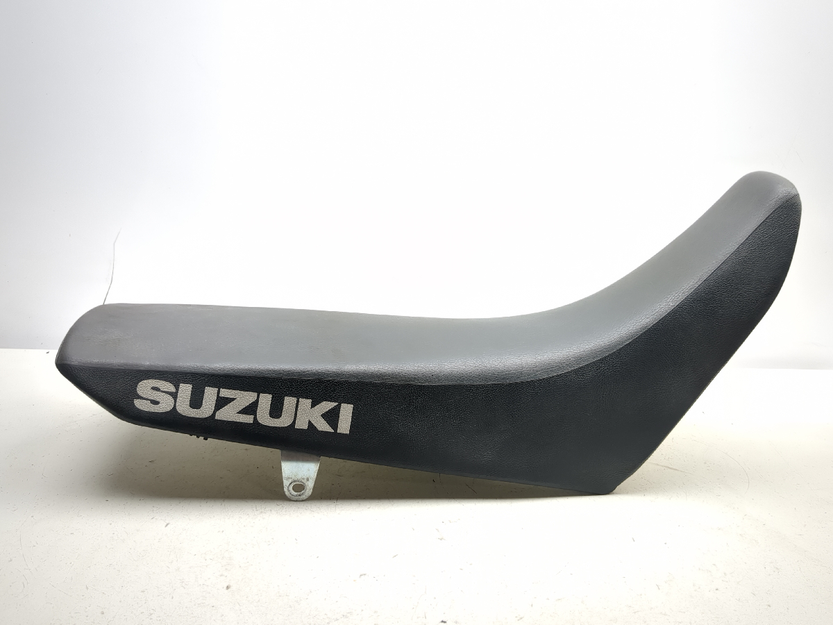 96-24 Suzuki DR650S Full One Piece Driver Passenger Seat 061323