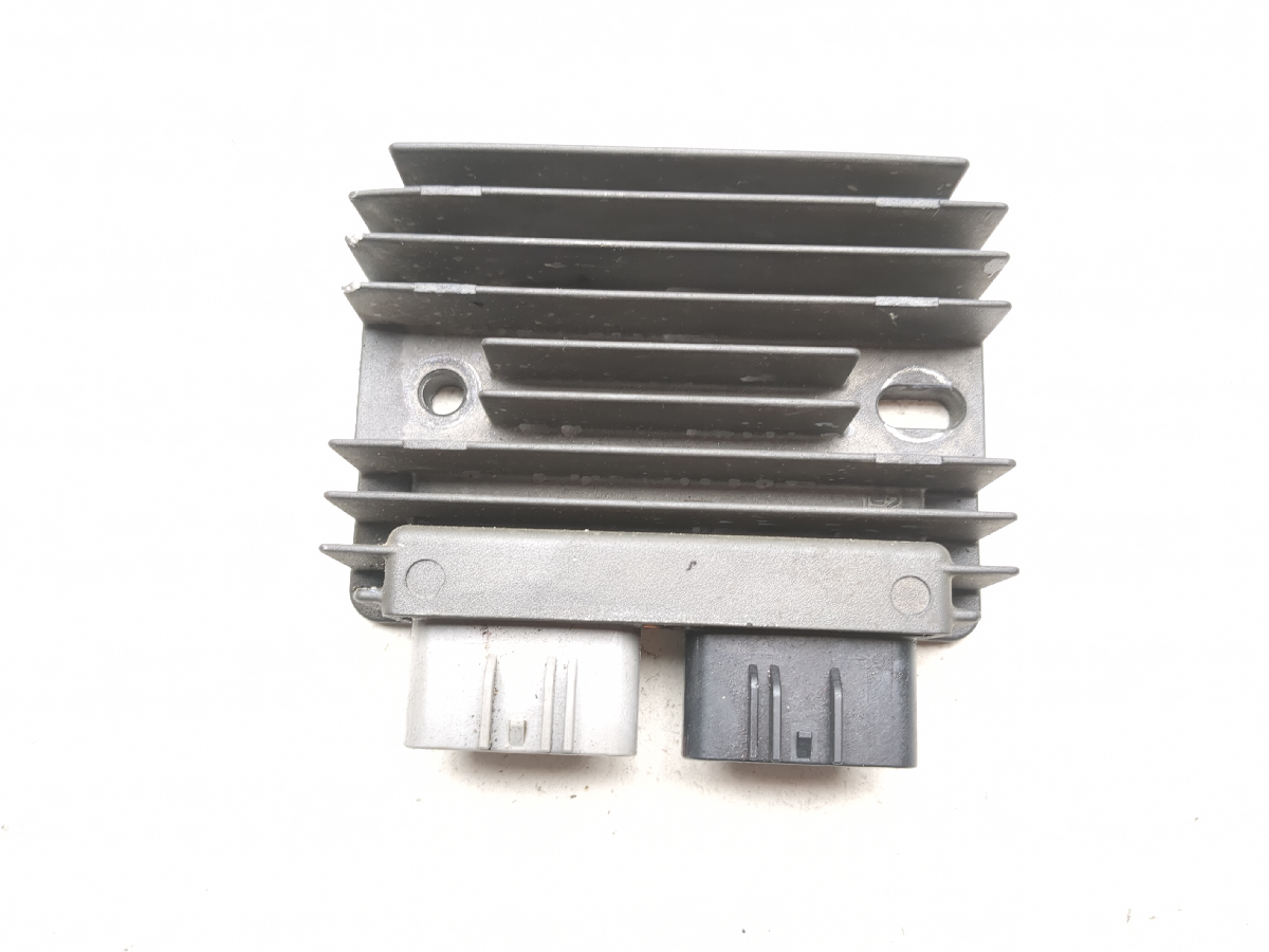 20-24 Aprilia RS660 Voltage Regulator Rectifier SH870AA