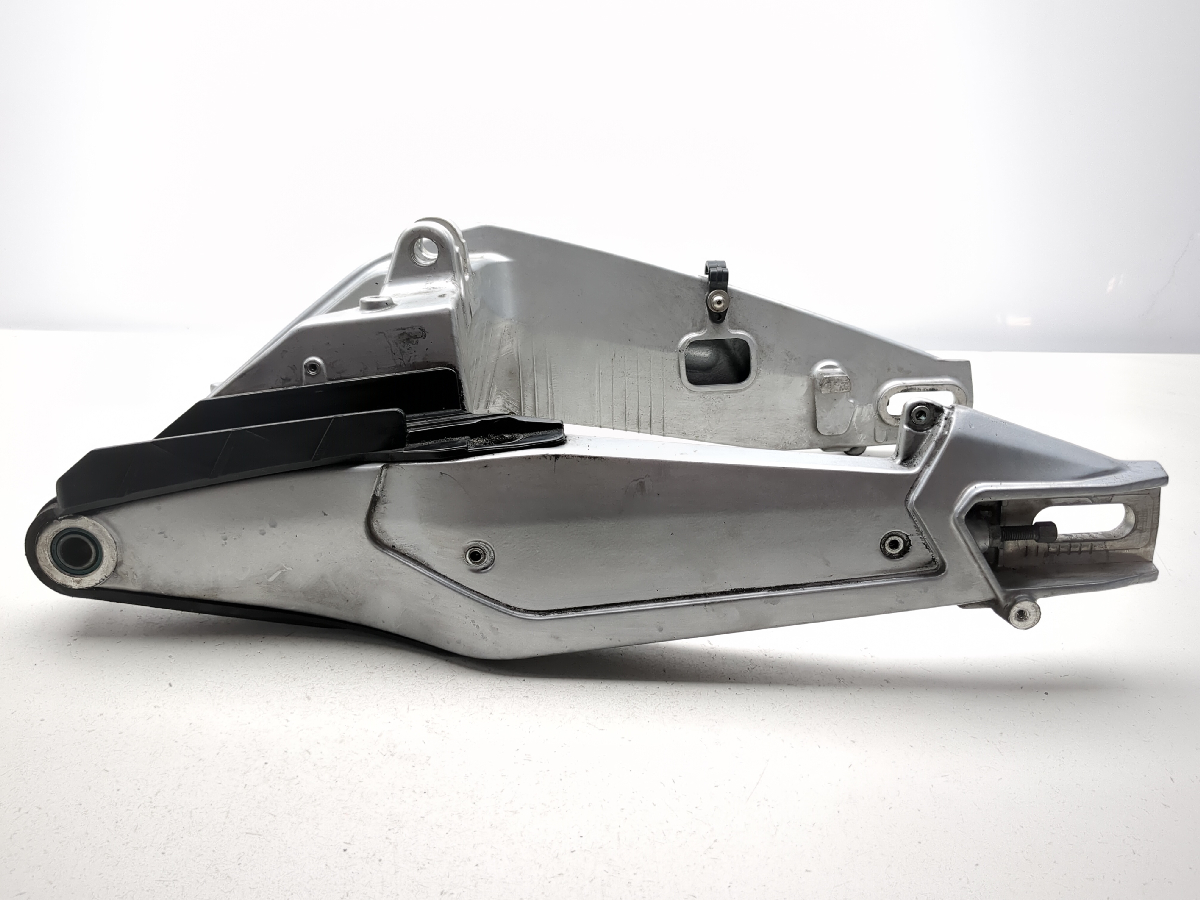 20-24 Aprilia RS660 Rear Wheel Swing Arm Frame 2B006194