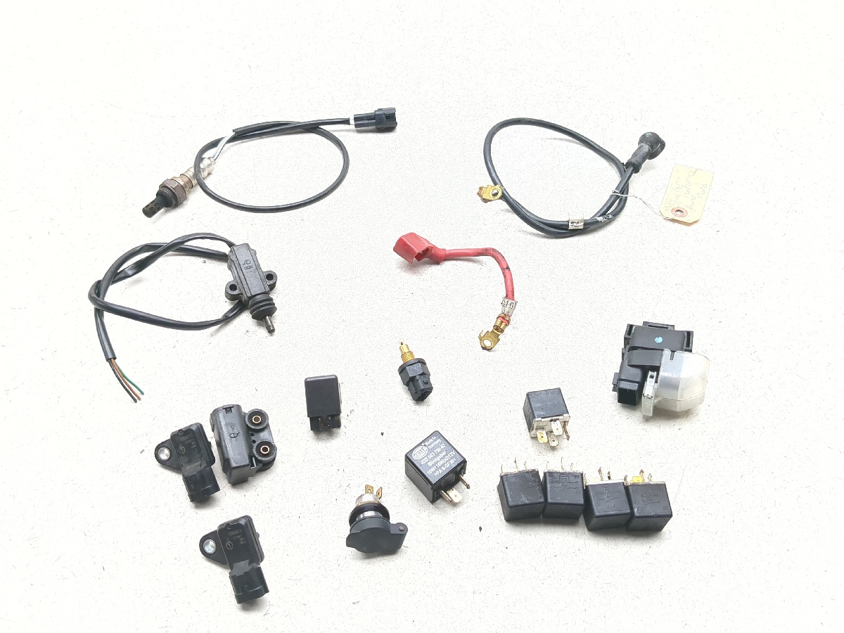 05-10 Triumph Sprint ST 1050 Relay Brake Switch O2 Kickstand Battery Cable Set