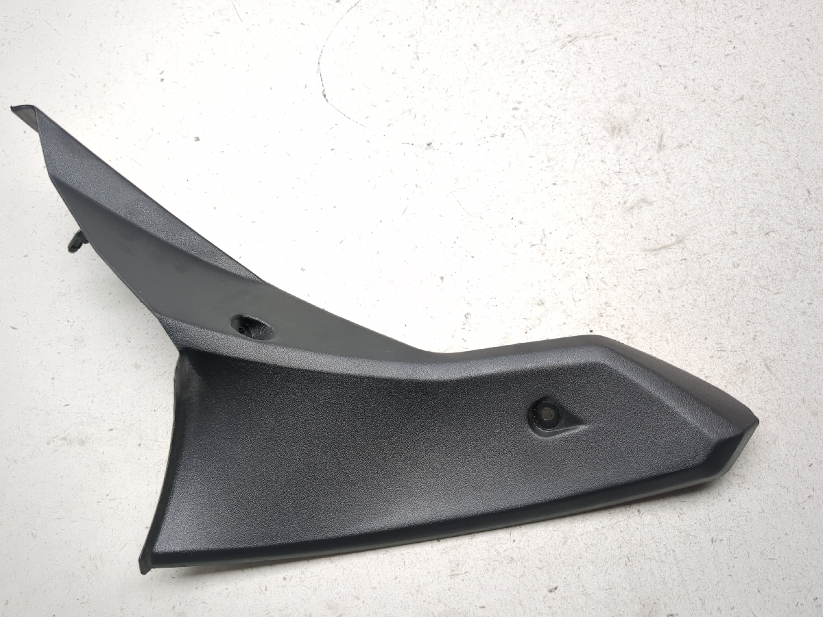 05-10 Triumph Sprint ST 1050 Left Side Trim Fairing Cover Panel 2301580