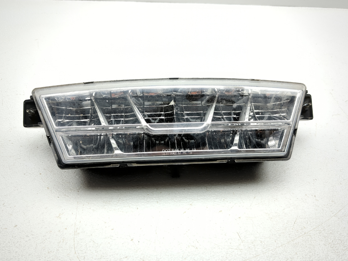 21-24 Polaris Slingshot S Center Front Headlight Head Light Lamp 2414866