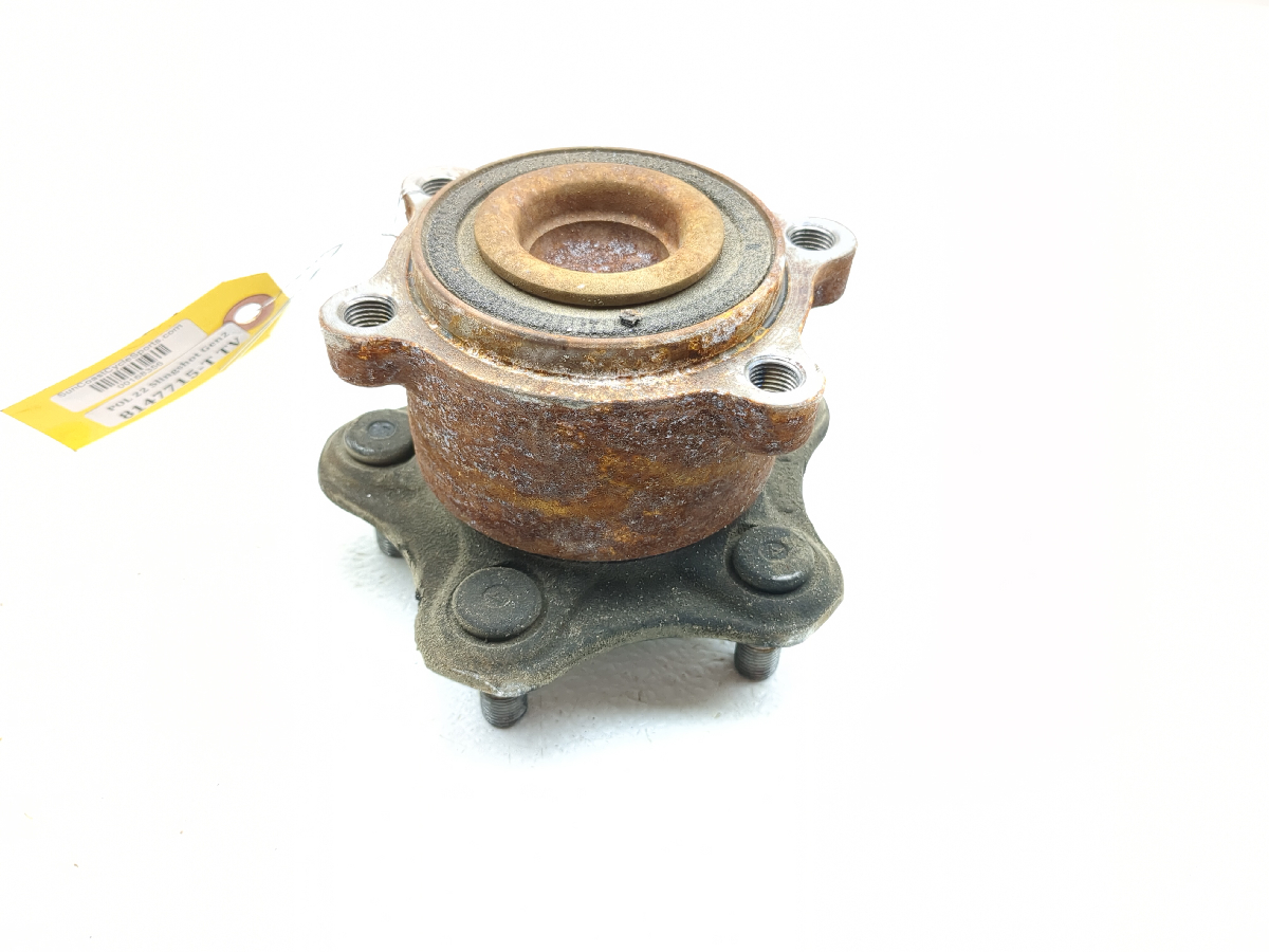 21-24 Polaris Slingshot S Front Left Wheel Hub