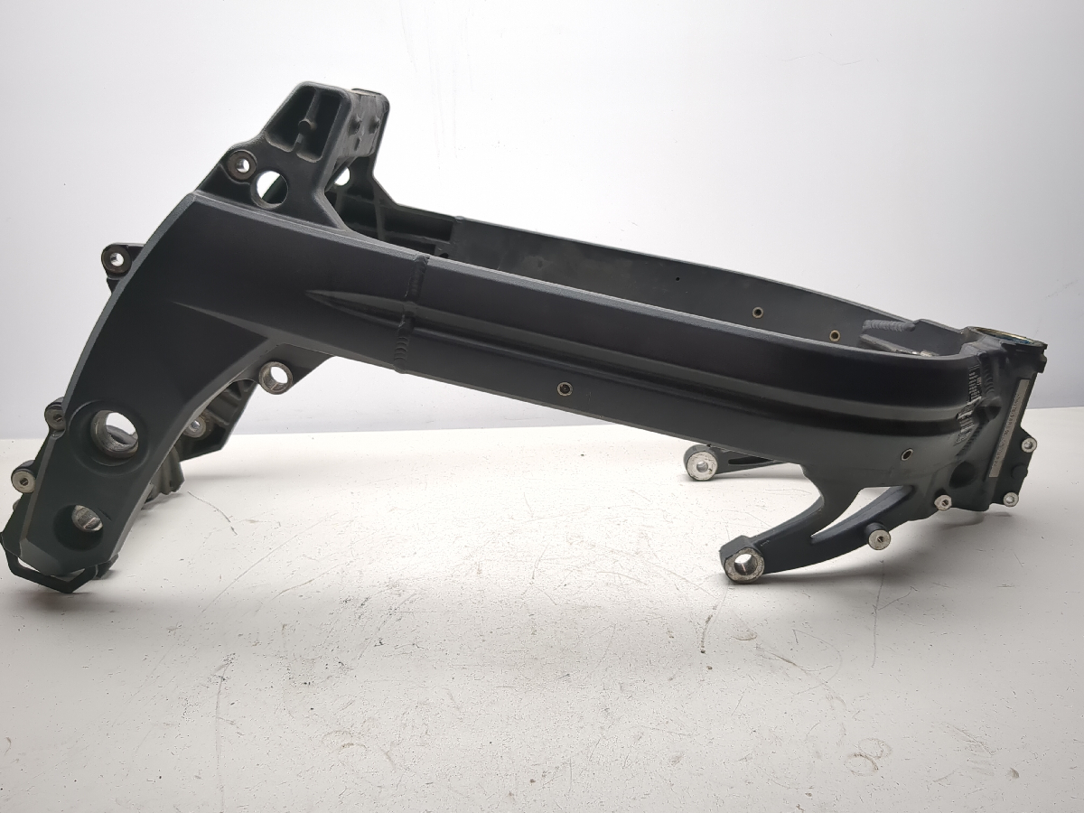 05-10 Triumph Sprint ST 1050 Main Frame Chassis STRAIGHT CLN