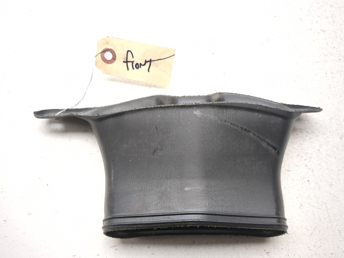05-10 Triumph Sprint ST 1050 Ram Air Intake Tube 2204835 TRSH PL