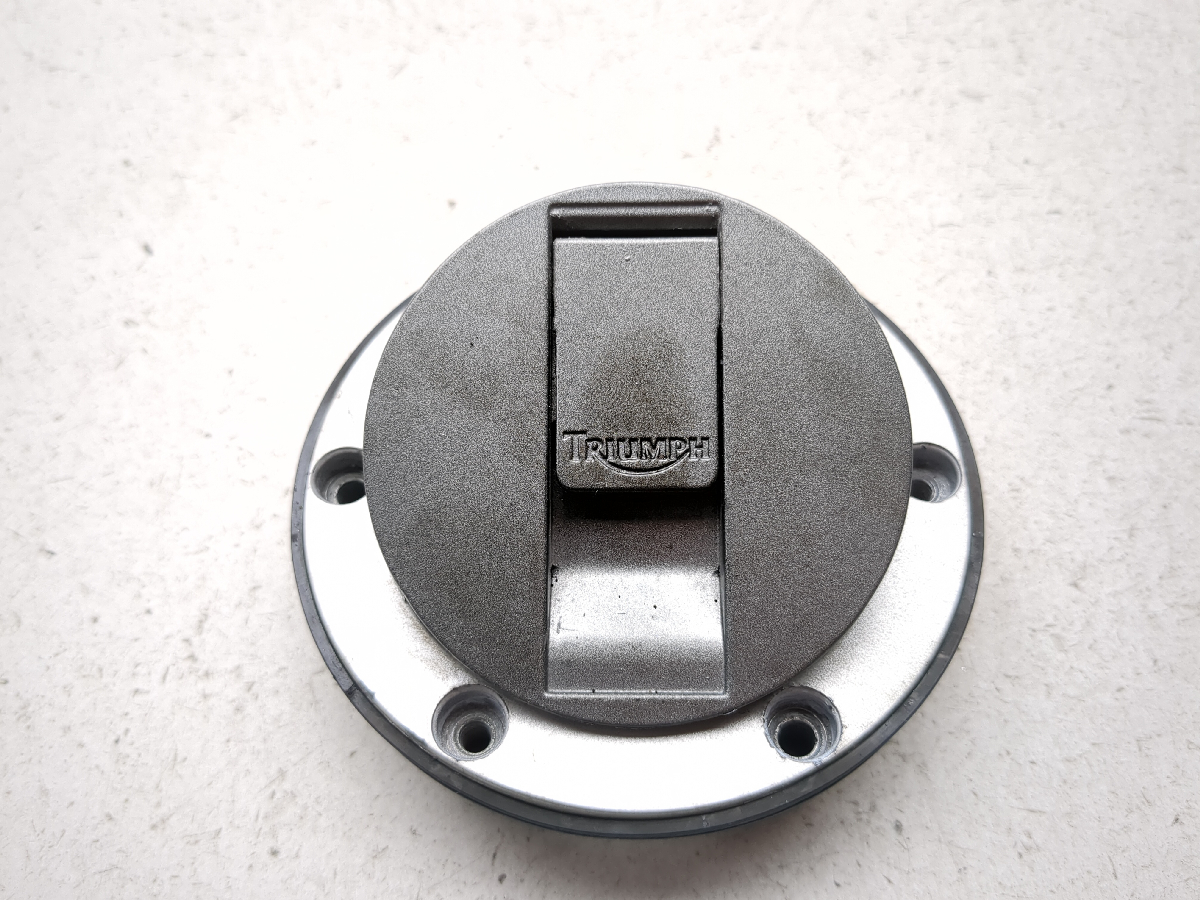 05-10 Triumph Sprint ST 1050 Petrol Gas Fuel Tank Cap Lid No Key