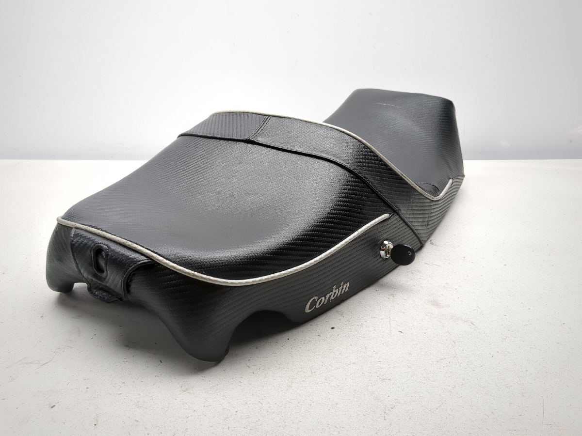 05-10 Triumph Sprint ST 1050 CORBIN Driver Passenger Seat With Key T-ST-1050-GL