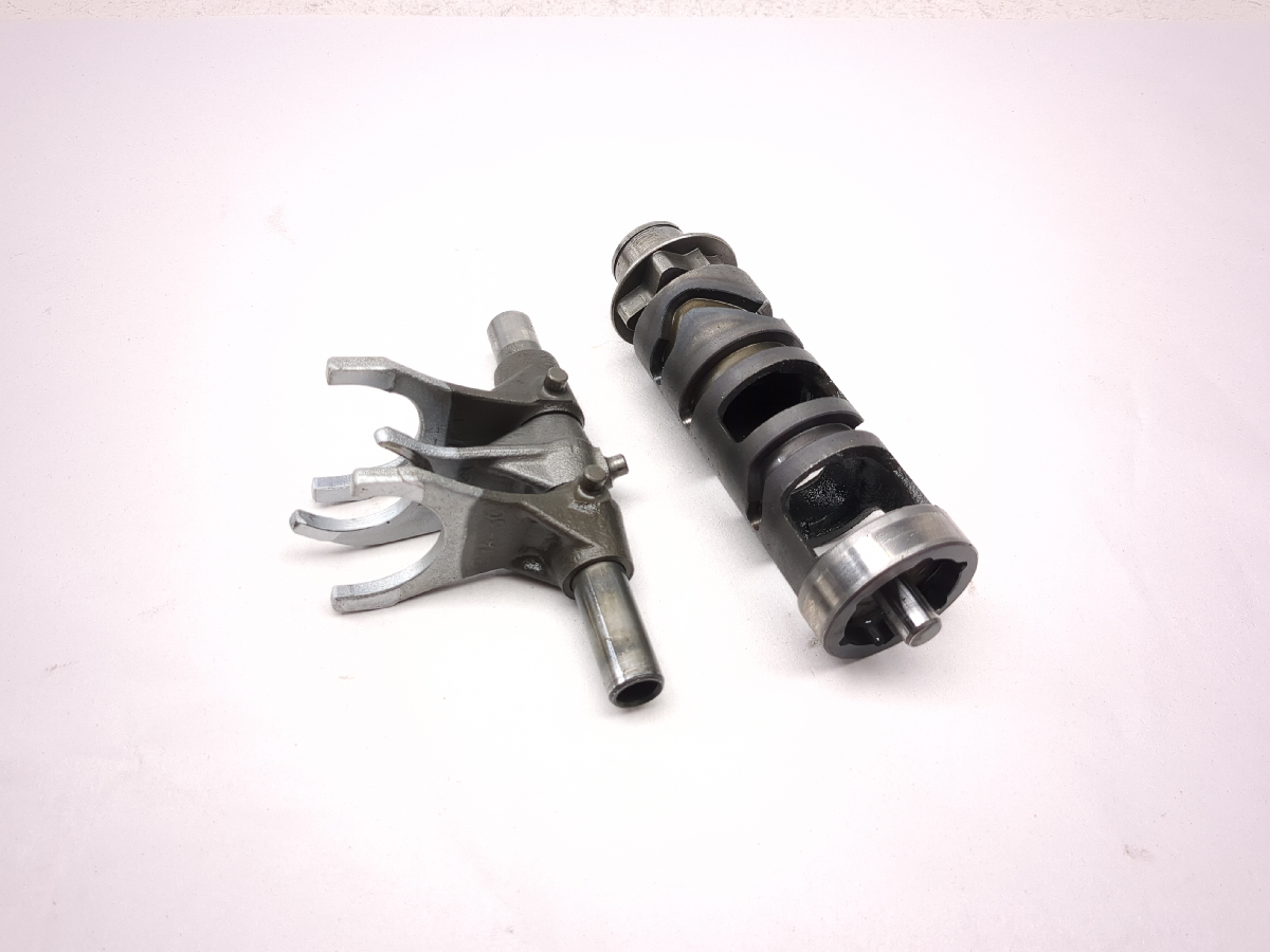 06 Suzuki GSX 600 750 Katana Transmission Shift Shifter Forks and Drum