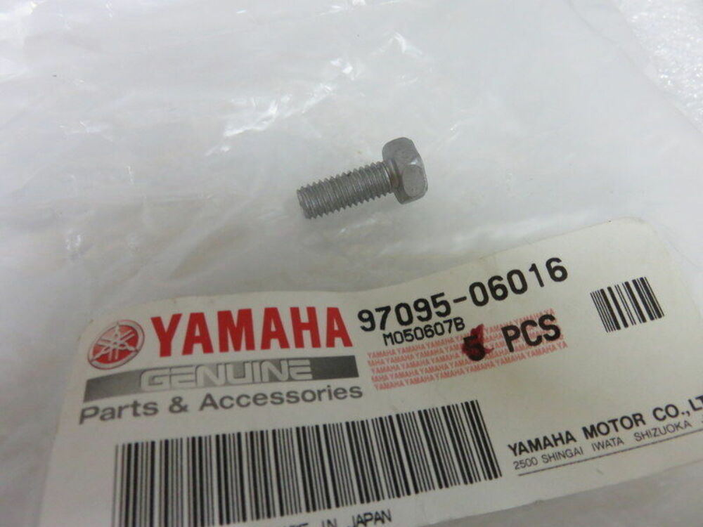GENUINE Yamaha 97095-06016 BOLT QTY 2