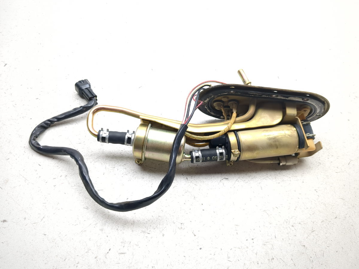 98-04 Kawasaki VN1500 Vulcan Nomad Petrol Gas Fuel Pump Assembly 49040-1071