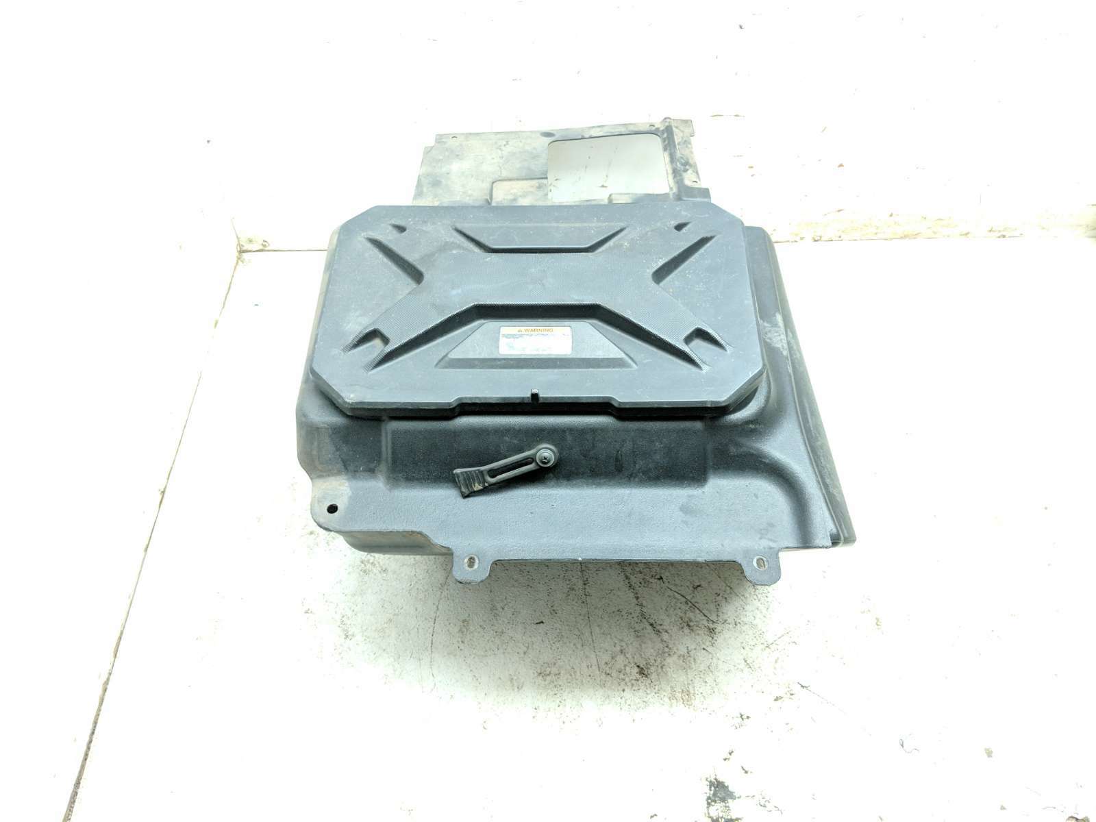 18 Kawasaki Teryx KRF 800 Rear Right Storage Box Container  14092-1070