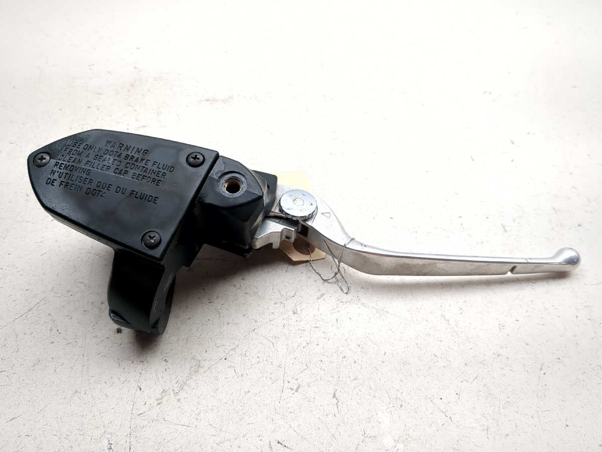 08-15 Victory Vision Tour Right Front Brake Master Cylinder