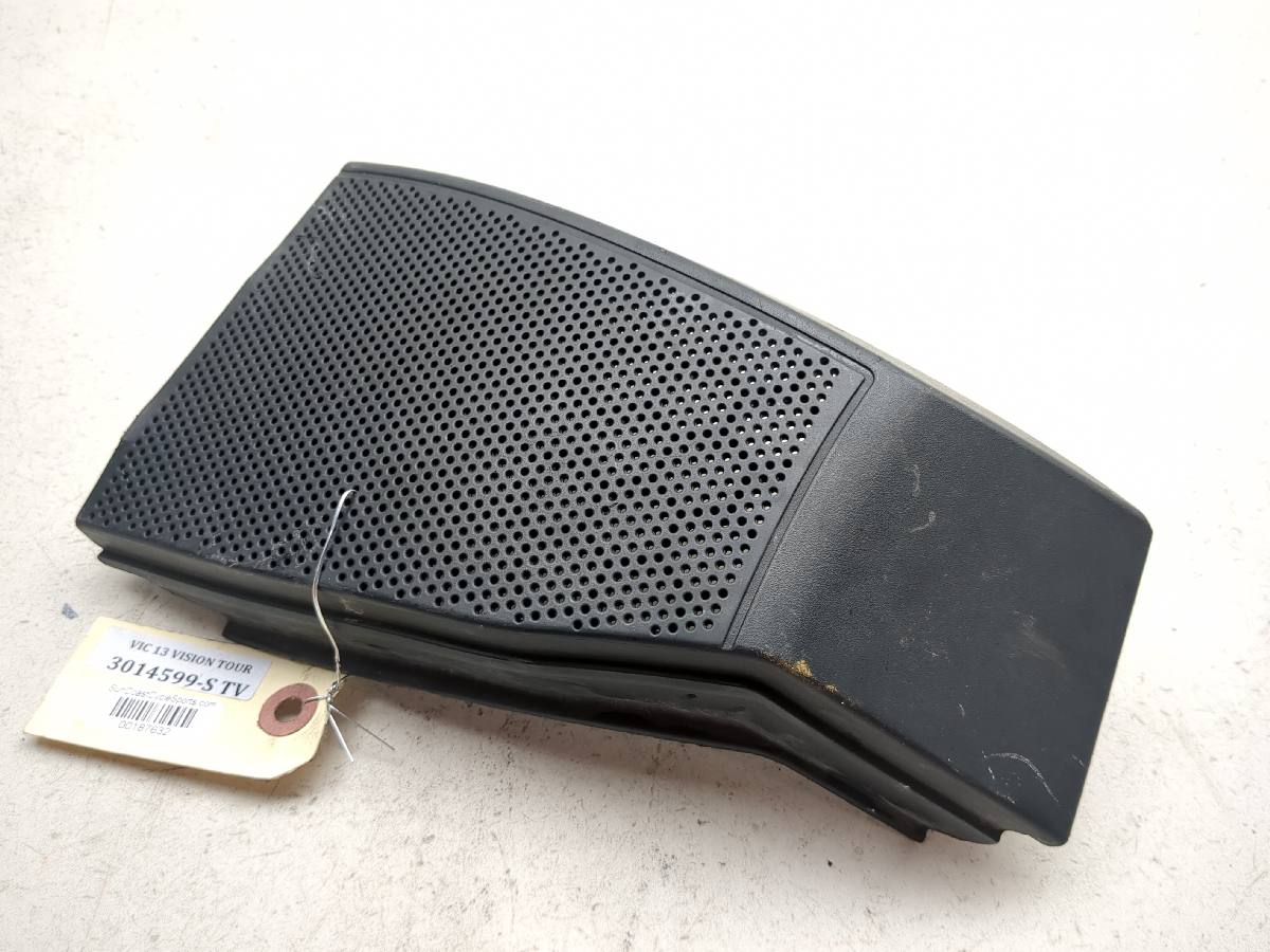 08-15 Victory Vision Tour Rear Left Trunk Speaker Grille Cover 5436381