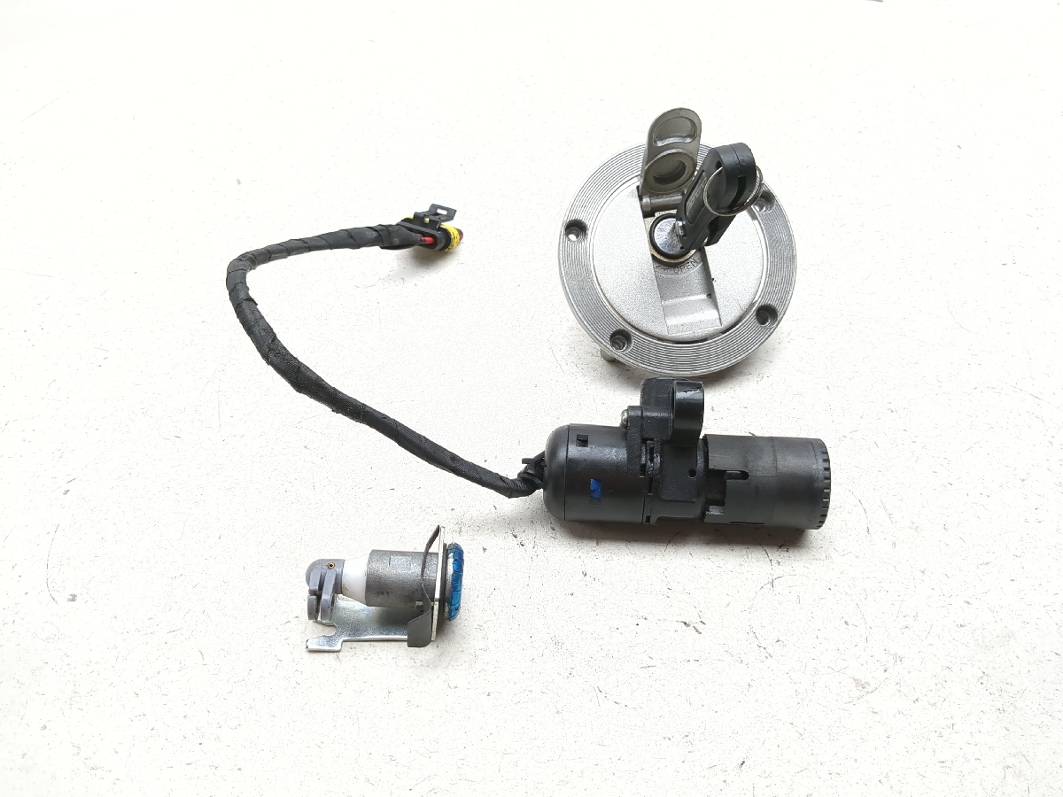 21-23 Benelli Leoncino 500 Lock Set Ignition Switch Cap Accessory