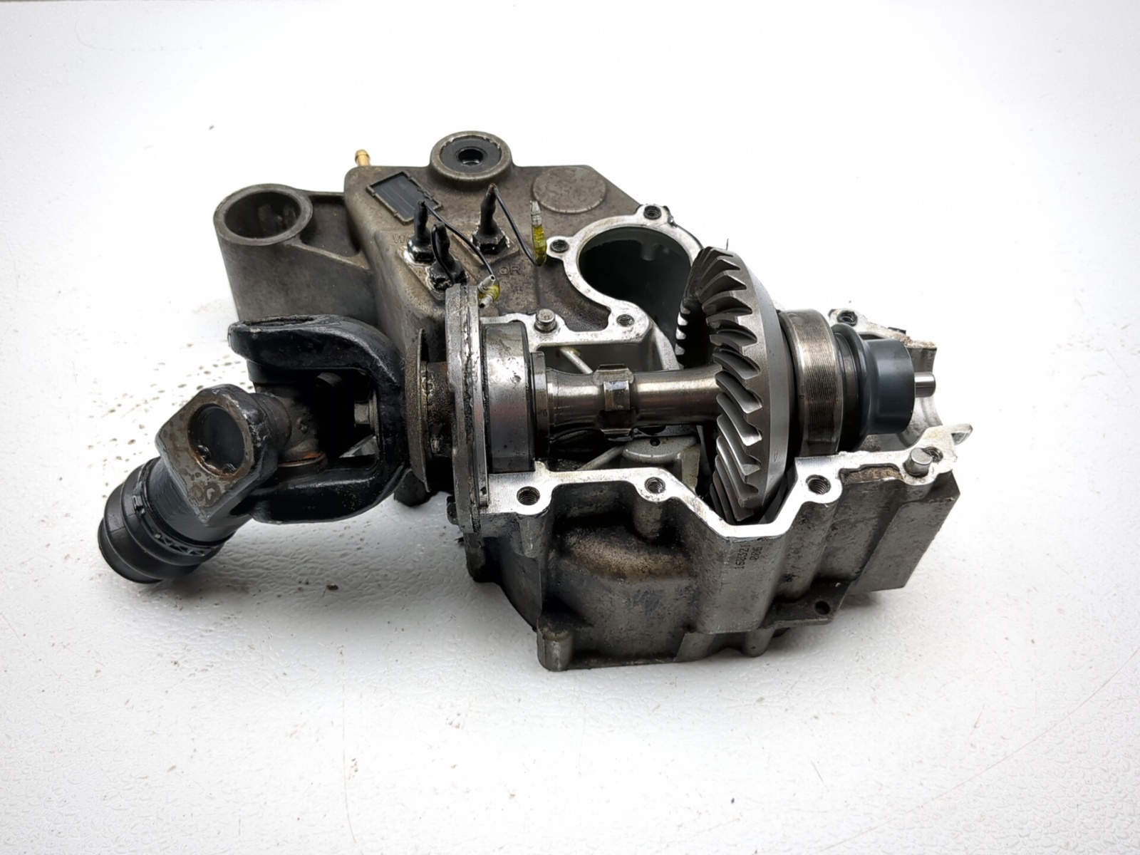 17-23 Can Am Outlander X MR 570 Transmission Side Cover With Output Shaft