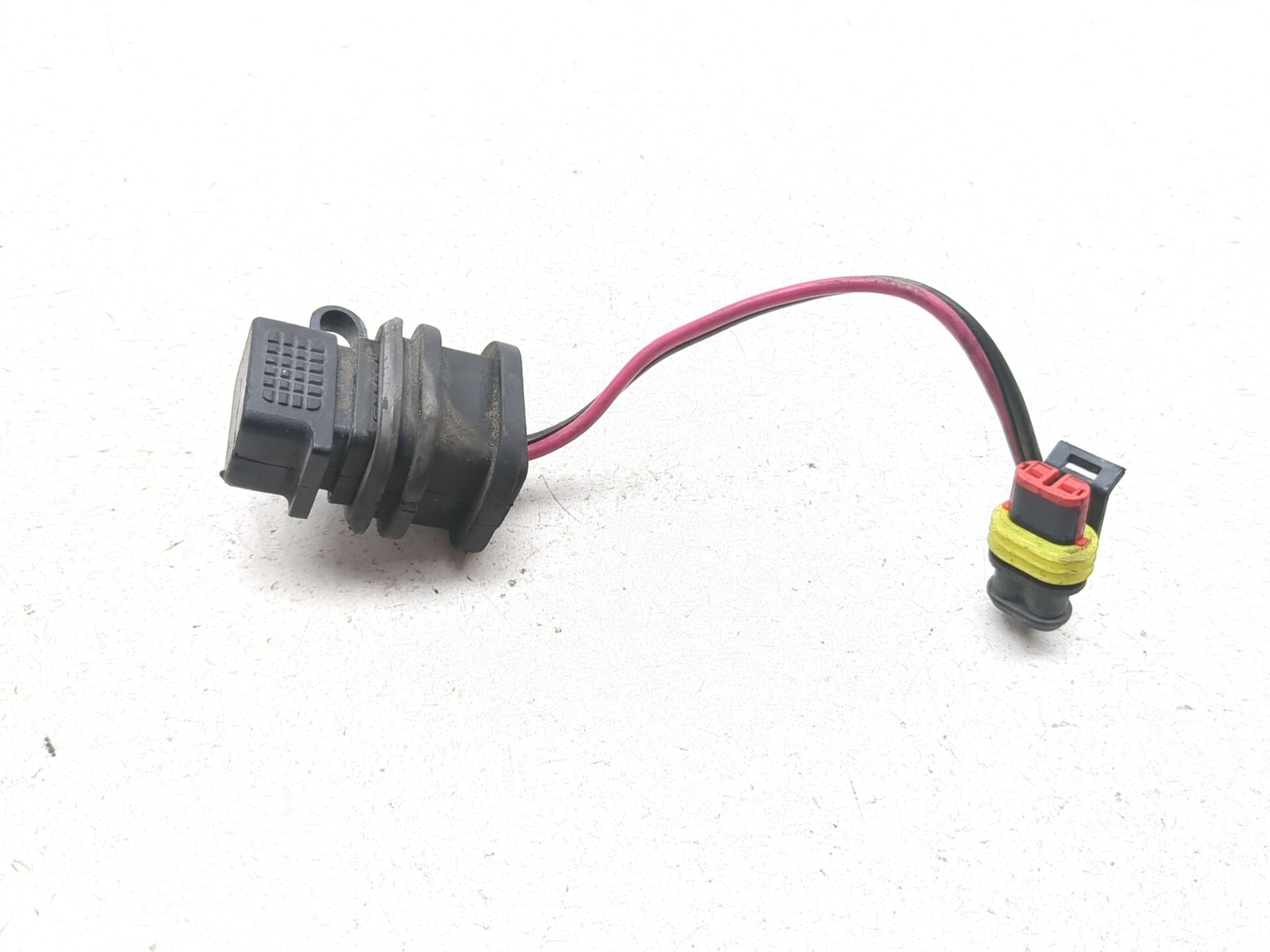 19 20 Moto Guzzi V85 TT USB Socket Port 1D002753 - Sun Coast Cycle