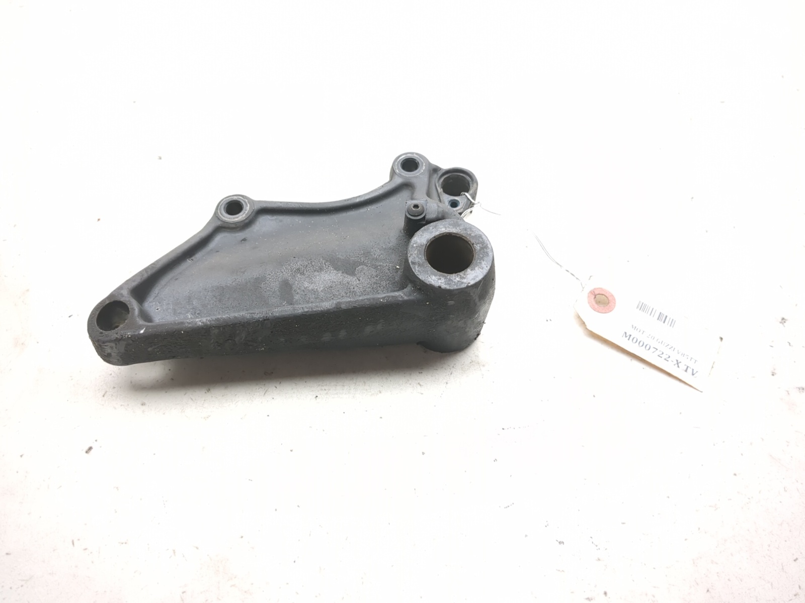 19 20 Moto Guzzi V85 TT Rear Brake Caliper Mount Bracket 2B004770