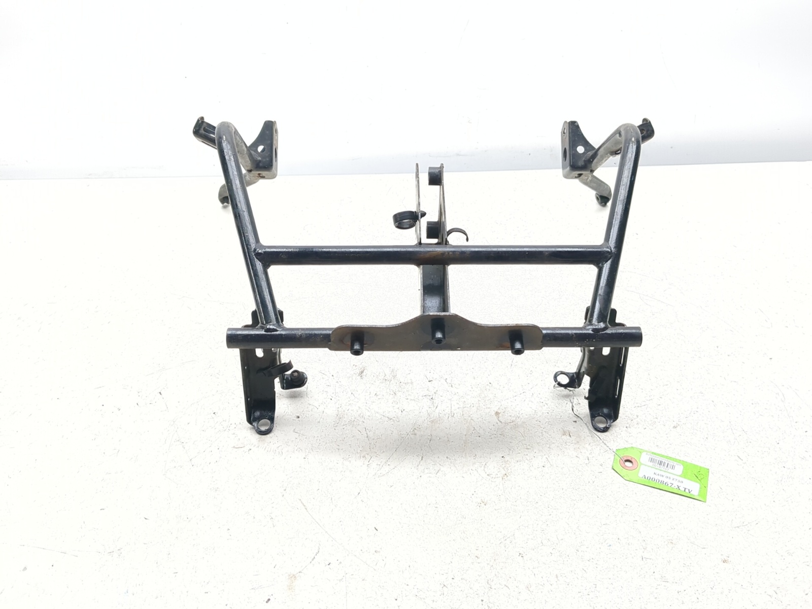 04-06 Kawasaki Z750 Upper Fairing Headlight Stay Mount Bracket