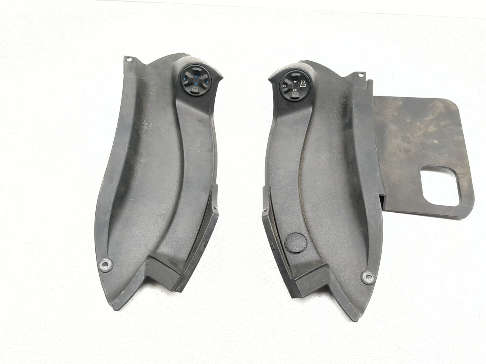 14-19 Can Am Spyder Rt SE6 Left & Right Rear Handle Cover 708300209