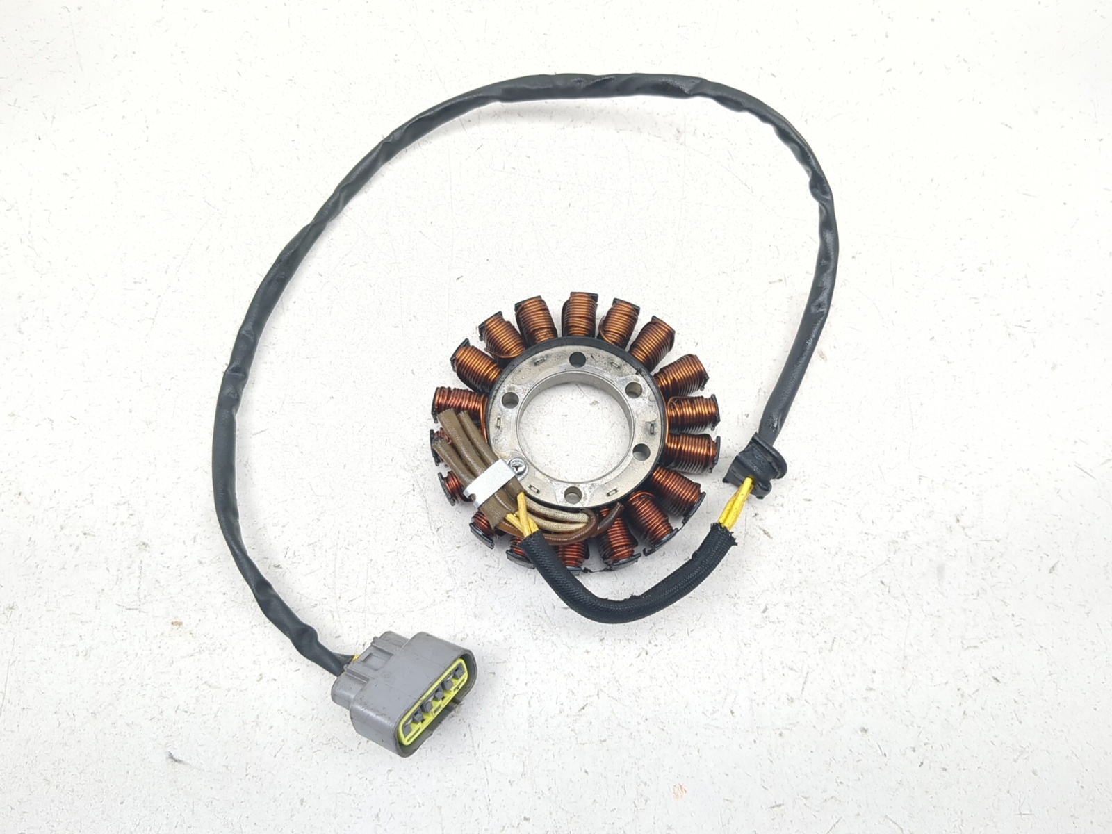 18-24 Ducati Panigale V4S Left Generator Stator Magneto 26420572C