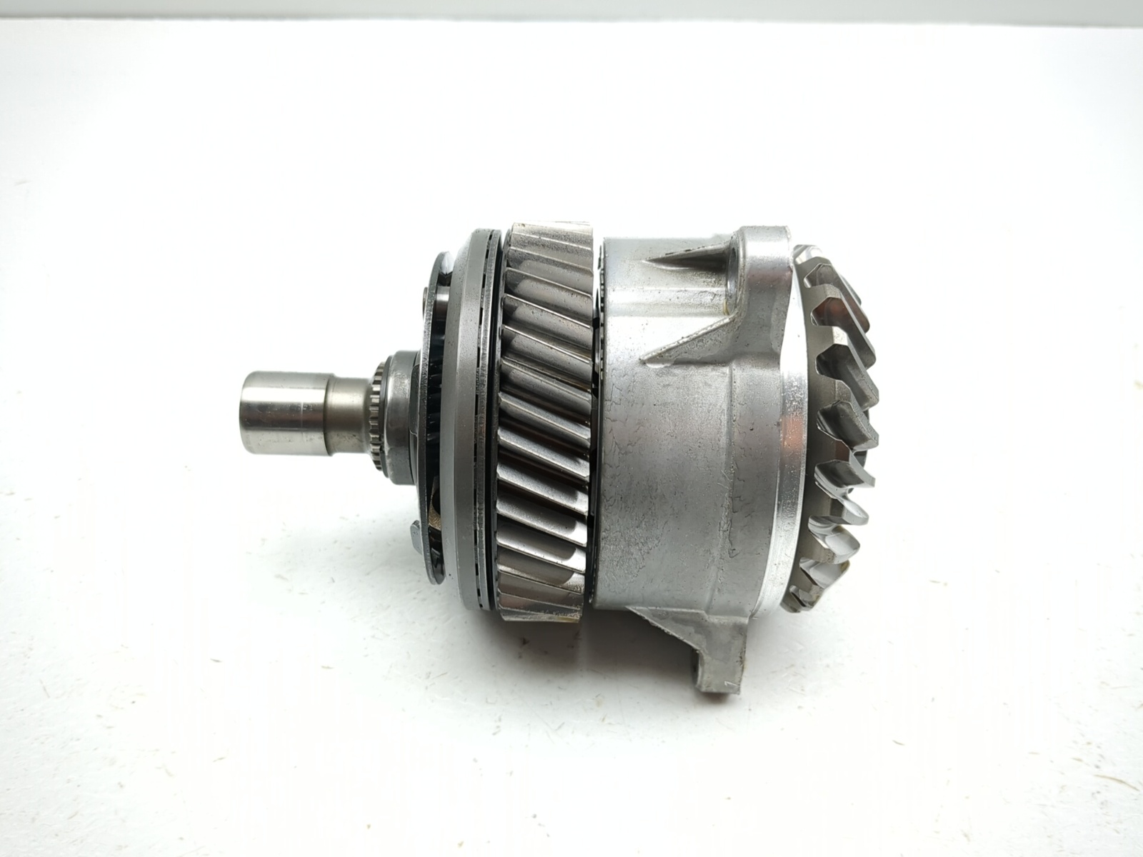 11-15 BMW K1600 GT Engine Alternator Drive Gear Assembly Magneto Generator