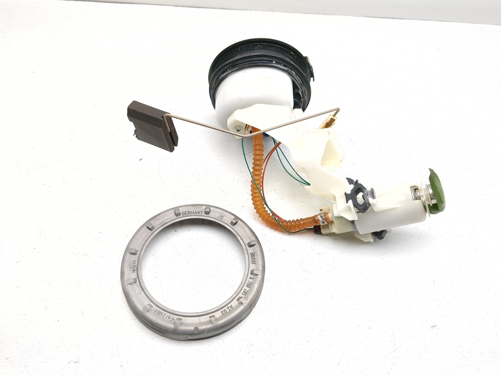 ゼロ 11-15 BMW K1600 GT Rear Pump & Lock Ring Fuel Pump Assembly - Sun
