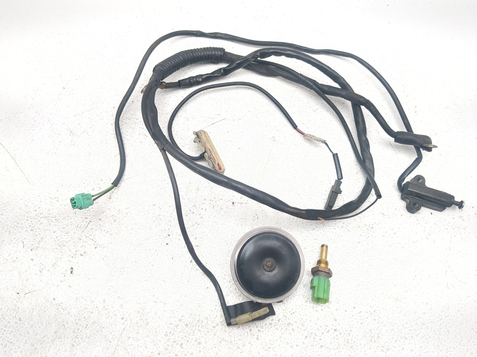 03-05 Suzuki SV1000 Harness with Horn Temp Sensor and Kickstand
