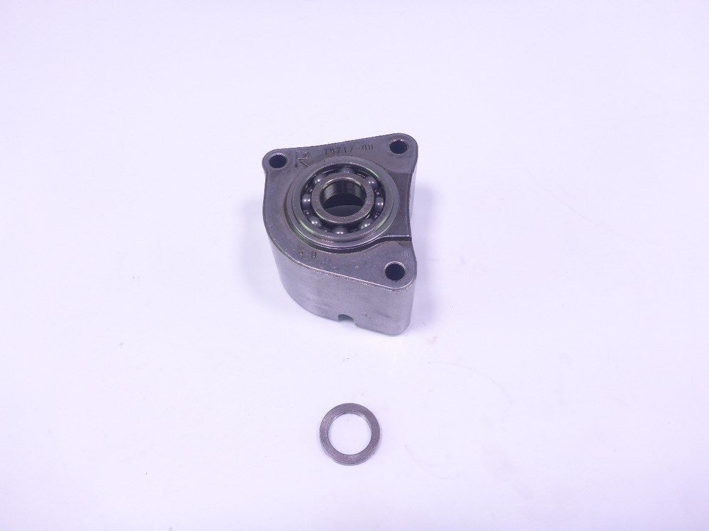 02 Harley Davidson Deuce FXSTD Front Right Balancer Shaft Support 14717-00 88ci