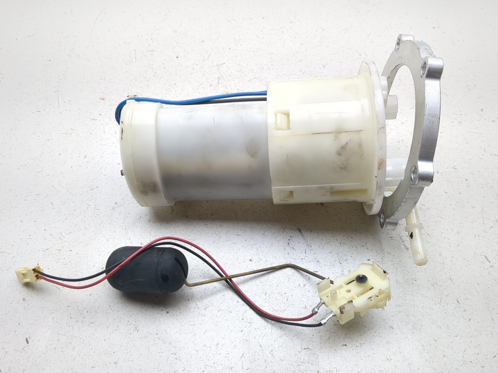 11-14 Triumph Tiger 800 Pump & Level Sender Fuel Pump Assembly