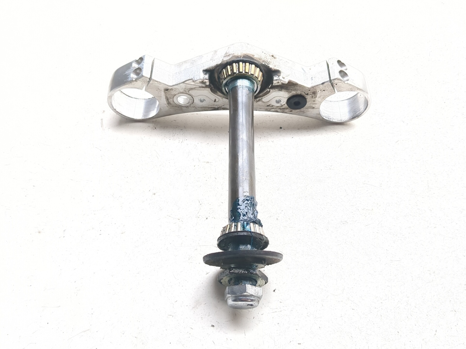 04-09 Triumph Rocket 3 III Front Lower Triple Tree Yoke Stem Clamp