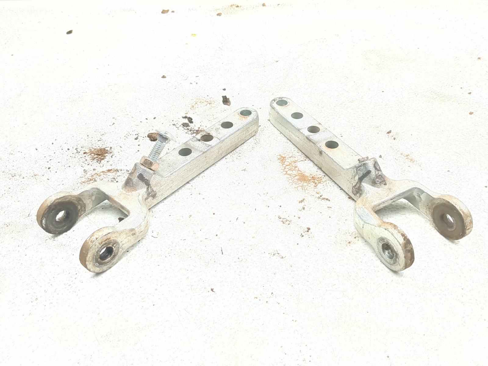 16-24 John Deere Z930M ZTrak Mower Left & Right Lower Steering Arm