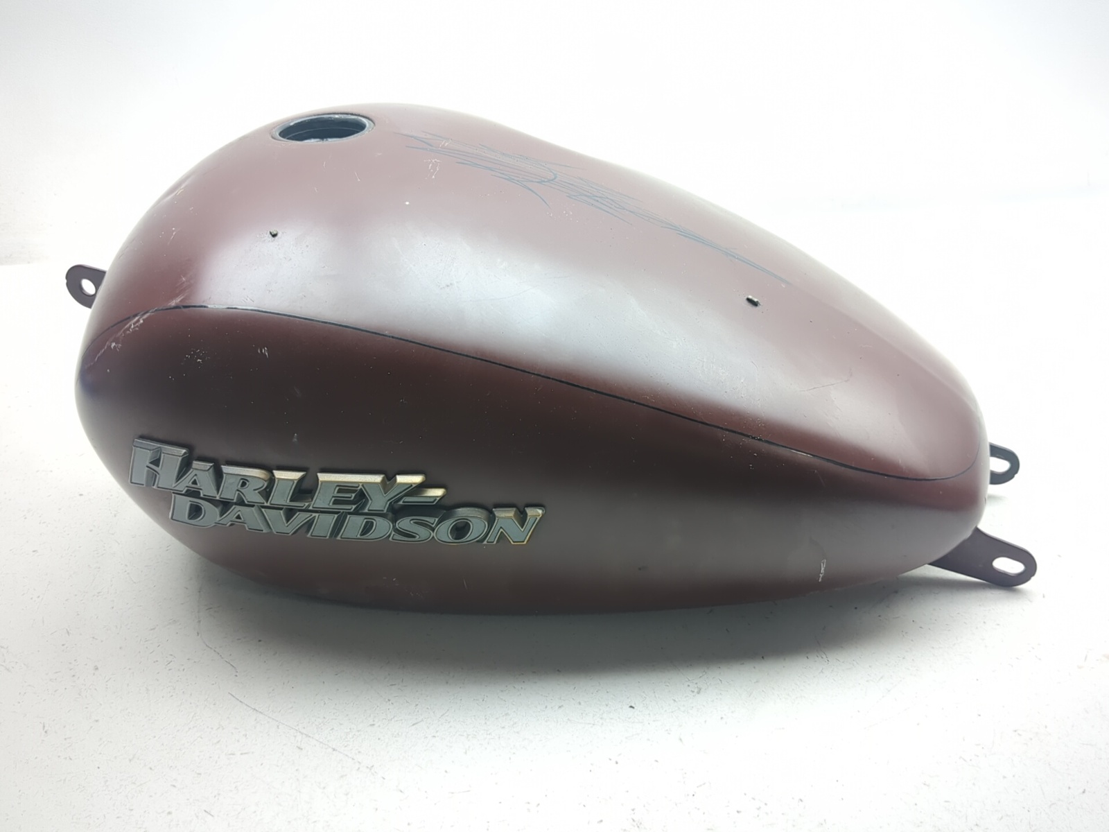 18-20 Harley Street Bob FXBB Gas Petrol Fuel Tank DENTED - Sun