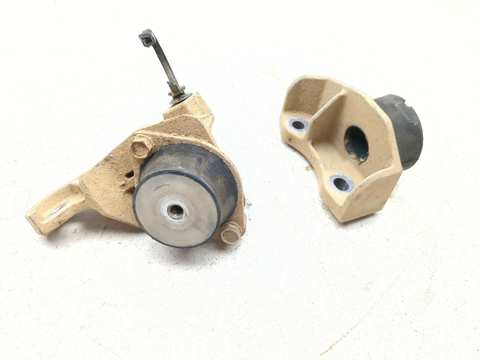 23-26 Can Am Outlander Pro HD5 Rear Left & Right Engine Mount Support Brackets