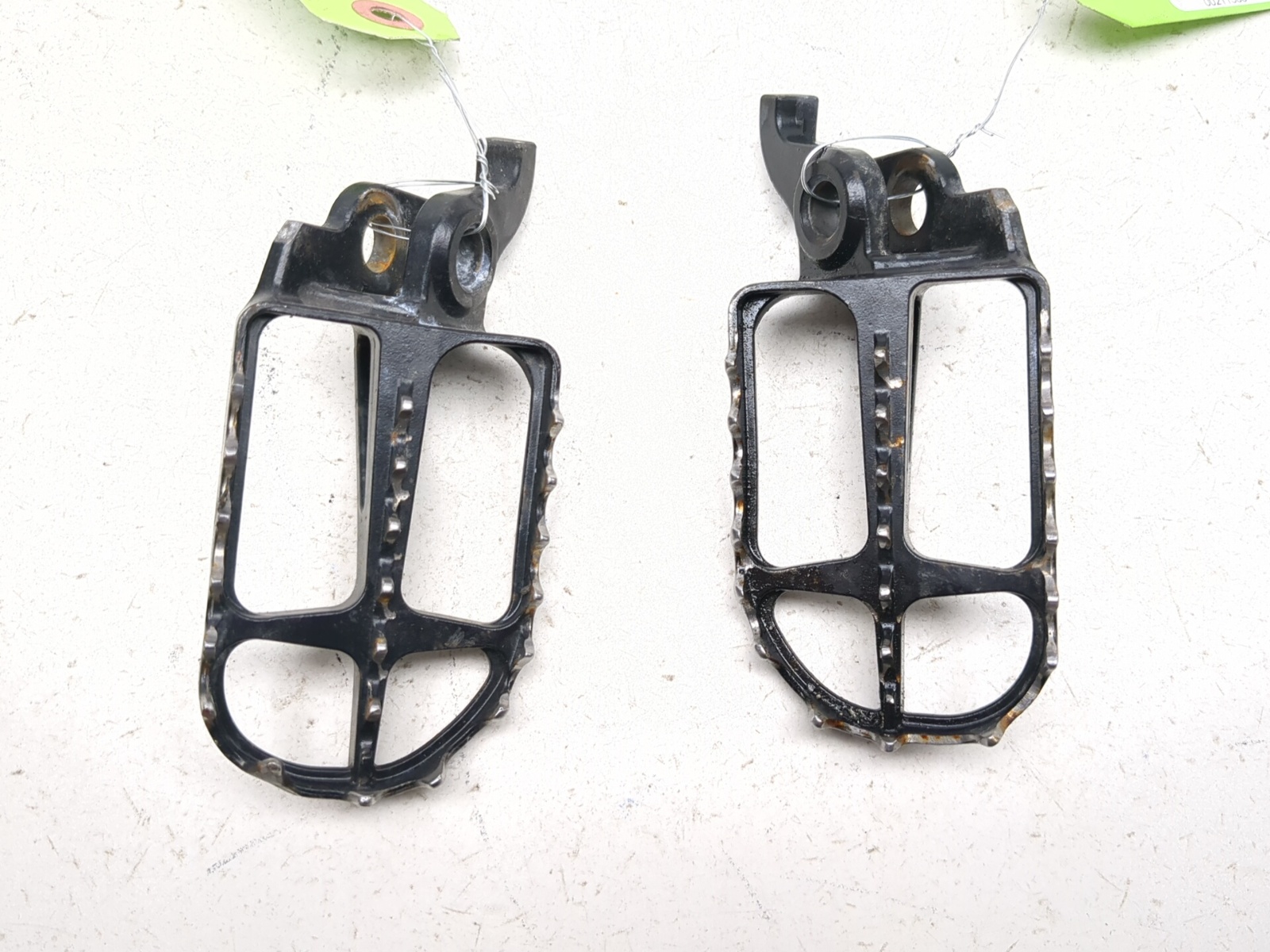 19-23 Kawasaki KX450 Left & Right Footpeg Step Mount Bracket - Sun 19-23 Kawasaki KX450 Left & Right Footpeg Step Mount Bracket - Sun