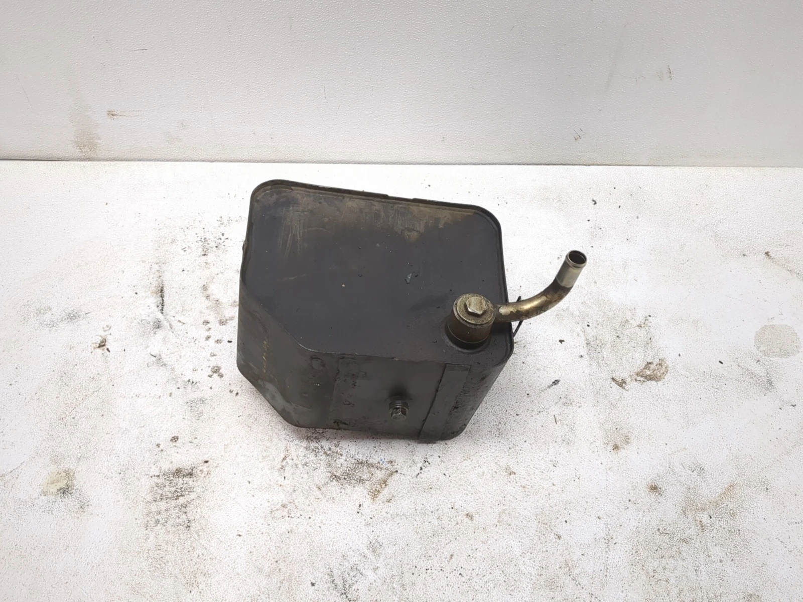 09-14 Kubota RTV1100 Hydraulic Oil Tank