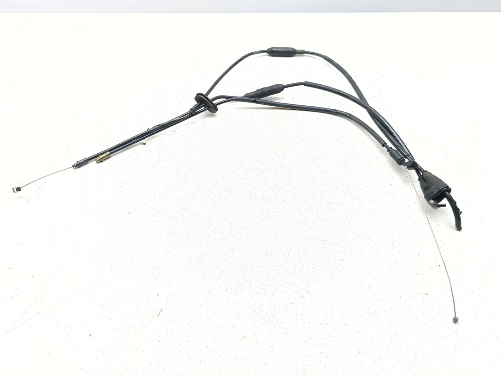 03-06 Ducati 749 999 Front Right Opening & Closing Throttle Cable