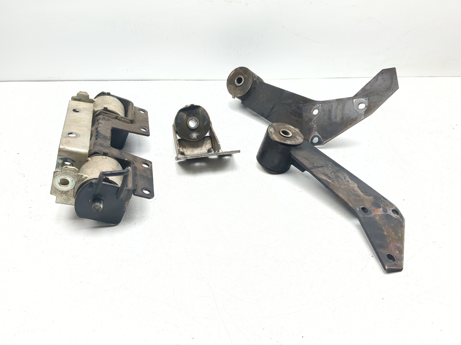 14-22 Kubota RTV X900 Rear Engine & Transmission Mount Motor Block Gears Gearbox