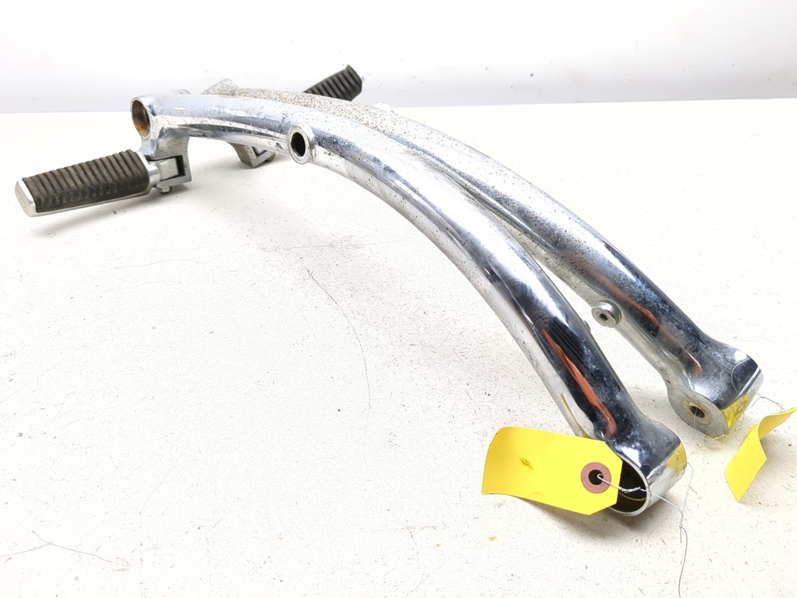 87-08 Suzuki VS1400 Intruder 1400 Rear Left & Right Fender Strut