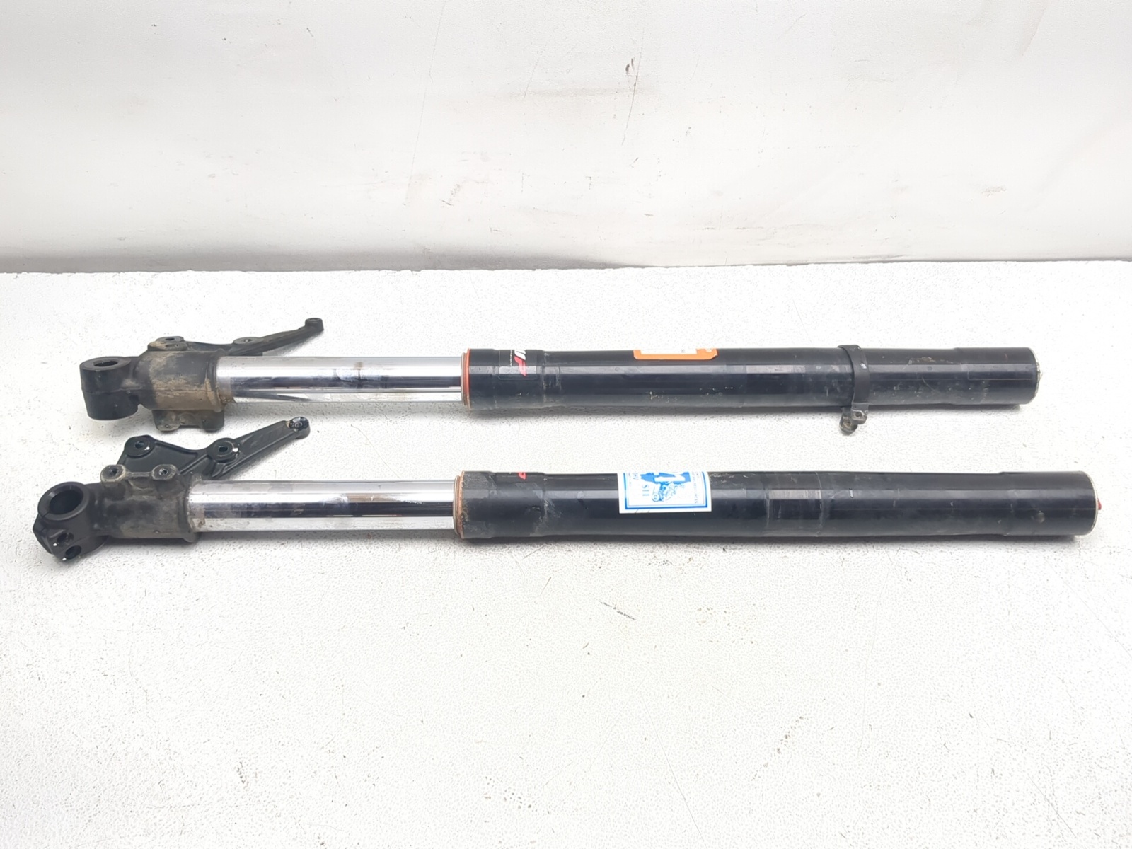 17-19 Triumph Tiger 800 XCX Left & Right Front Fork Set STRAIGHT
