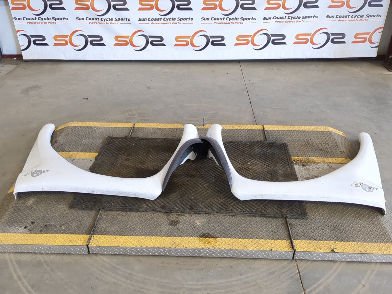 00-11 Polaris Gem Car Cart e2 e4 e6 e825 Left & Right Front Side Fender
