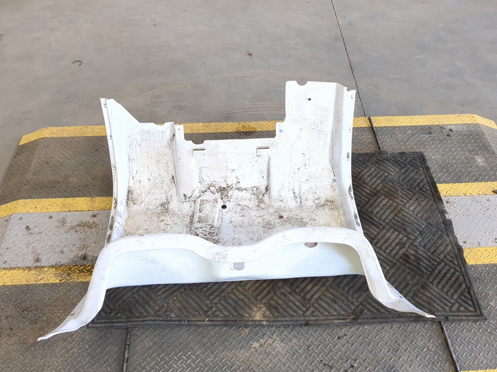 00-11 Polaris Gem Car Cart e2 e4 e6 e825 Front Floor Pan