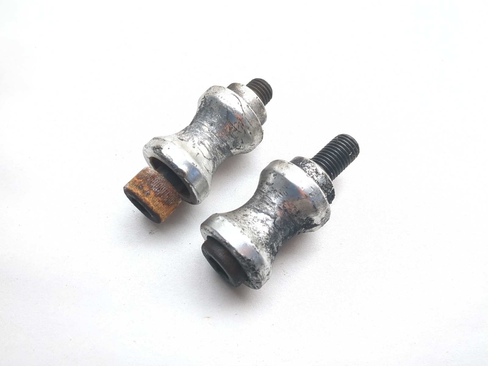 07-08 Kawasaki Ninja ZX600 ZX6R Rear Left Right Swingarm Spools