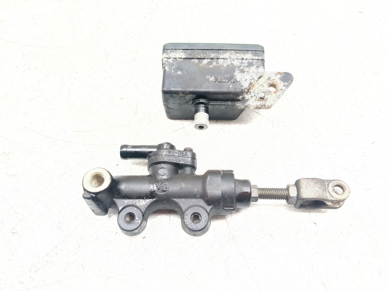 05-09 Suzuki VL1500 Boulevard C90 Rear Master Cylinder W/ Reservoir 69600-10F00