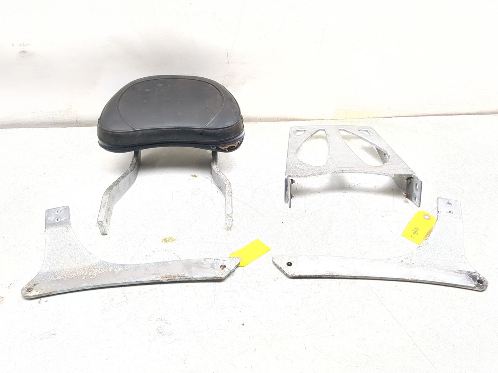05-09 Suzuki VL1500 Boulevard C90 Rear Backrest Luggage W/ Rack Set