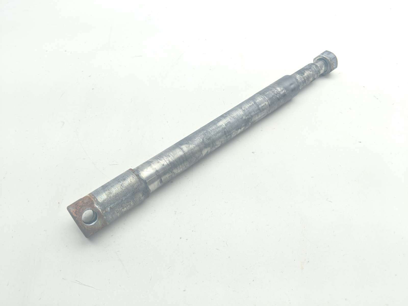 08 Harley Heritage Softail Classic FLSTC Front Wheel Axle