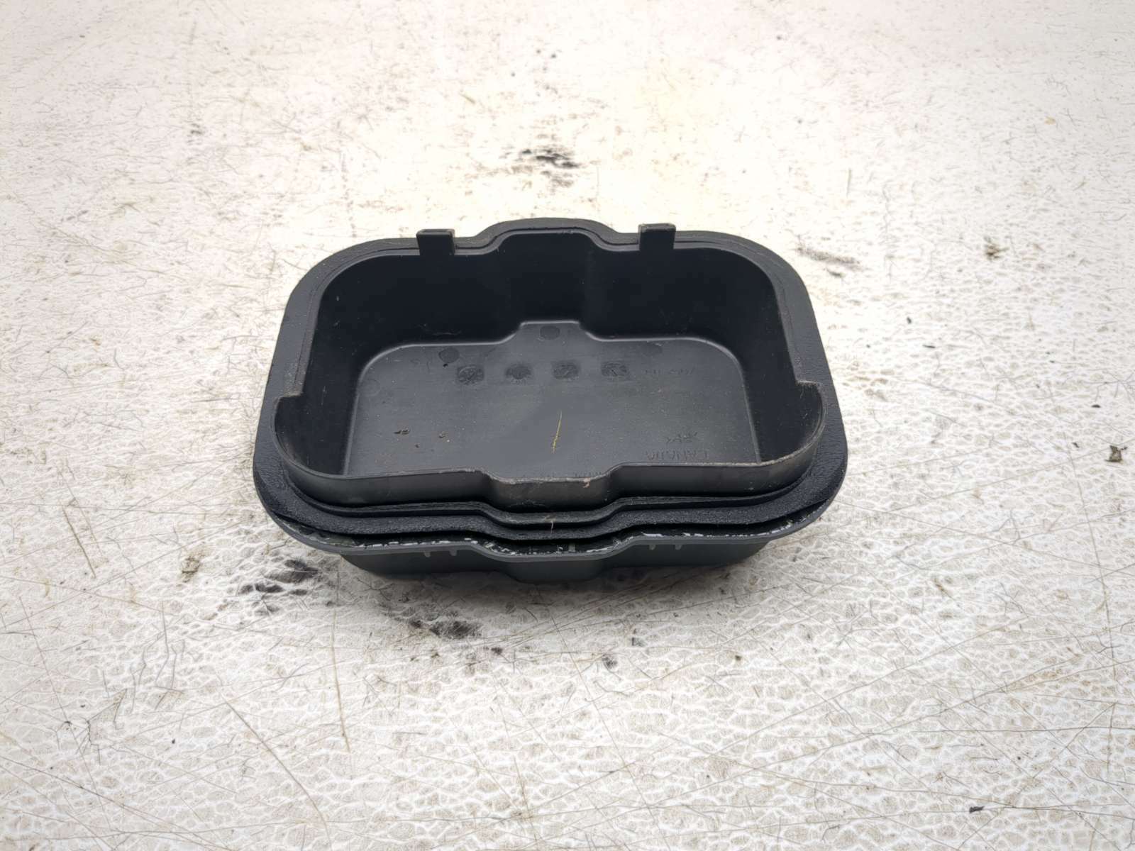 12-19 Can Am Spyder Roadster RT Storage Box Cover 705004607