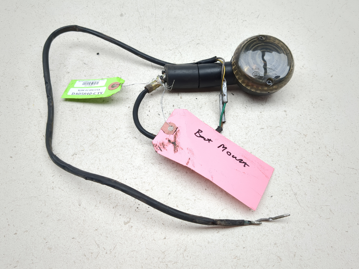 02 Kawasaki BN125 Eliminator 125 Turn Signal Flasher Indicator Light