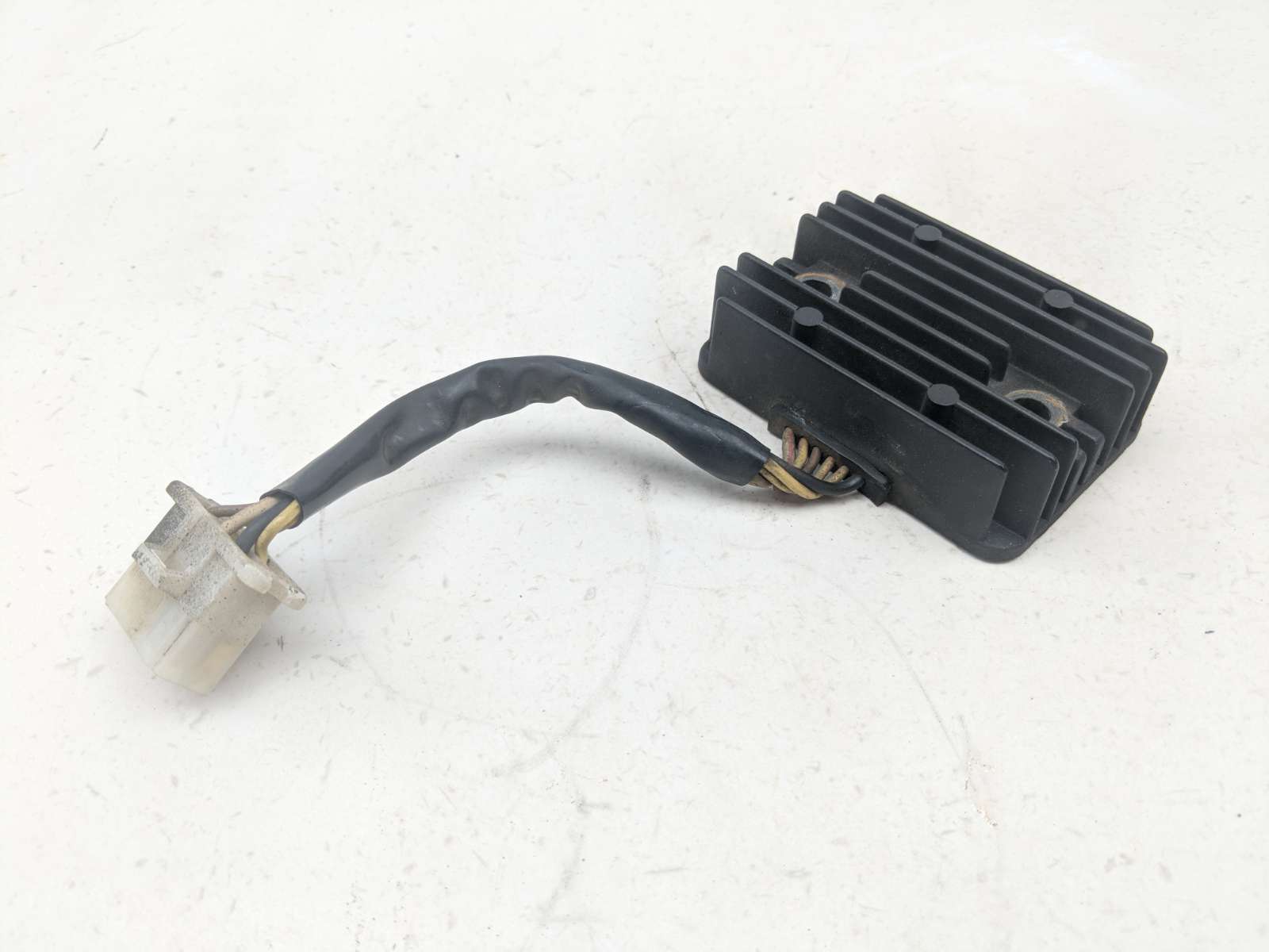 03 Kawasaki Vulcan 500 LTD EN500C Voltage Regulator Rectifier SH530-12