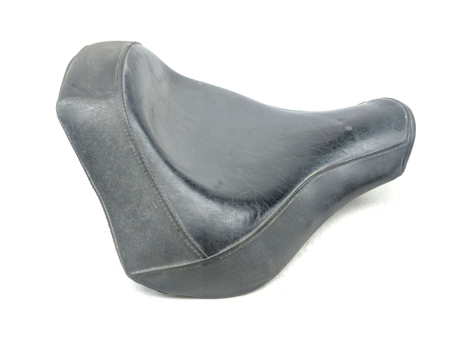 yamaha xv1900cu raider　シート 08-17 Yamaha Raider XV1900 CU Front Driver Seat 5C7-00S - Sun