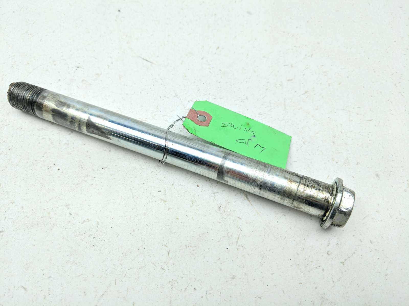 04 Kawasaki Vulcan 1600 Classic VN1600A1 Swing Arm Pivot Axle